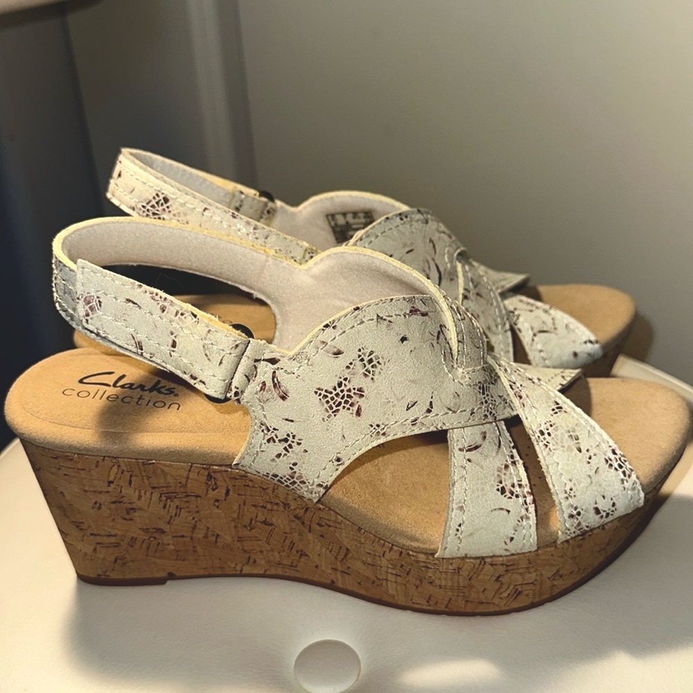 Clark Collection Wedges size 7 Women’s- NEW hardly worn great condition!